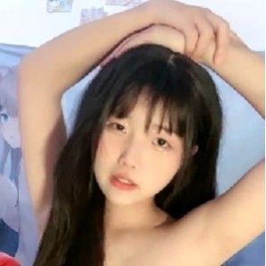 清纯可爱学姐露脸玩弄白