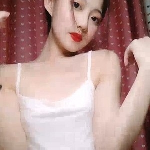 P站看似冰清玉洁的美女主播（优优）直播经典录屏，本质上优优可是一个奔放的女人呢【345.99M】