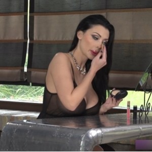 AlettaOcean16部合集，火爆女星的D杯和大臀尽现魅力