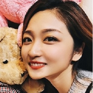 百度盘分享：打包30天补1币，女神2v26p高清照片集合