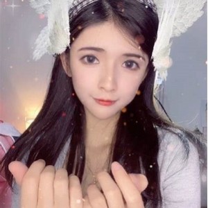 狗头萝莉加盟某传媒，粉丝期待火箭般的表现