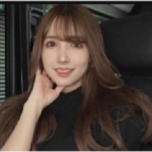 早期作品中的三上悠亚担任按摩师