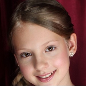 ValensiyaS气质绝佳泳装合集，51套照片+59个视频，可爱妹子绘画参考