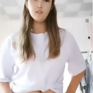 高二小骚狐狸和男友86v51.5g甜蜜恋爱，百度收藏数达82