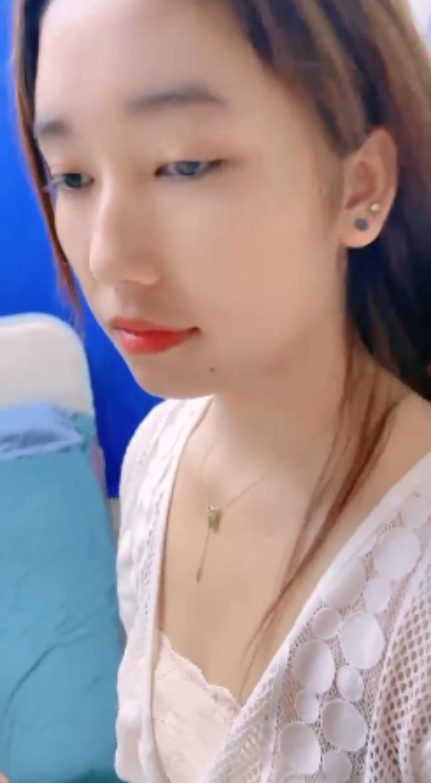 小西瓜：黑白配视频达299v177g，00后网红收藏必备