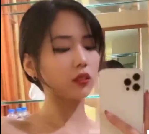 颜值大N级！精选短视频作者自拍，天津校花J主时长不一，下载观看！