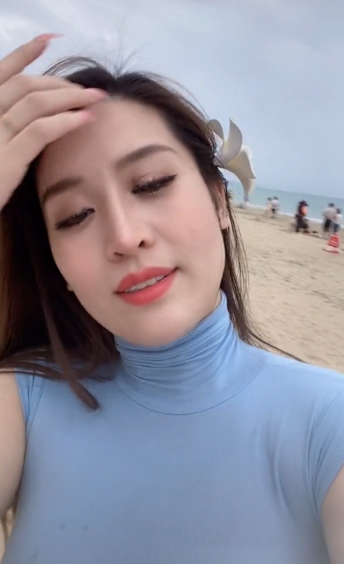 《牛奶秋刀姨：沉沦2.47g》熟女视频主播的幽默故事