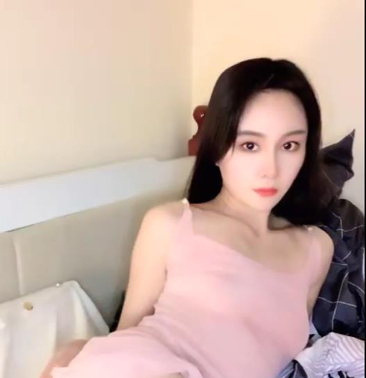 独特韵味S妇御姐直播秀[6V1.8G]