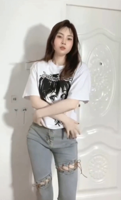 抖音甜美甜子兔哟暖暖最新合集6V1.77G，收藏百度ED2K