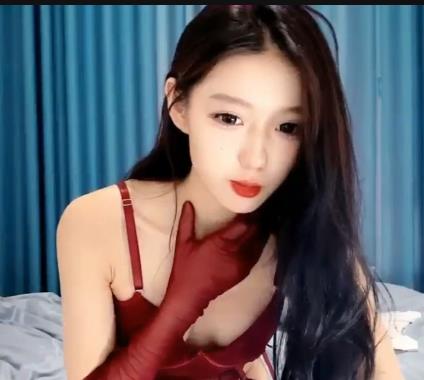 树屋灵灵Stripchat火王子秀合集2V1G，作者自拍