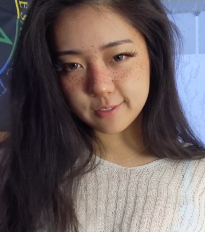 精品Onlyfans双马尾JK亚裔『kirukonawa』私拍合集4V1.1G，稀缺资源，值得收藏
