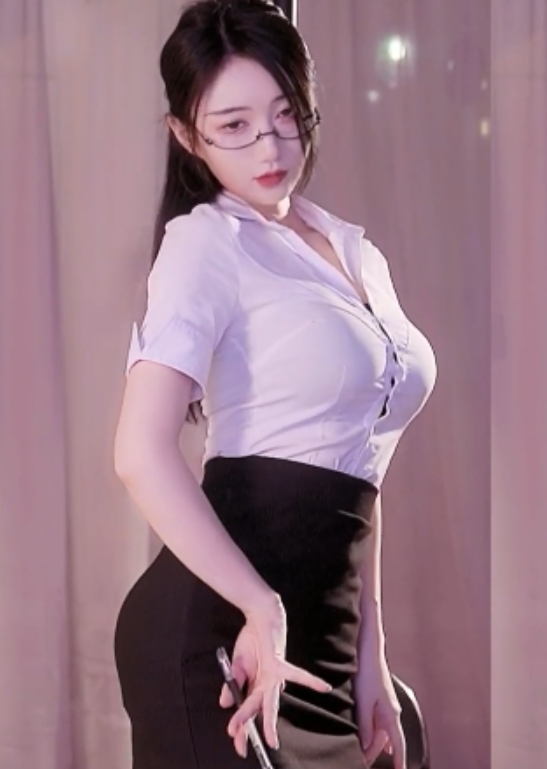 虎牙主播坏空空紧身衣动物装直播跳舞精选合集97V13.99G，精彩表演不容错过！