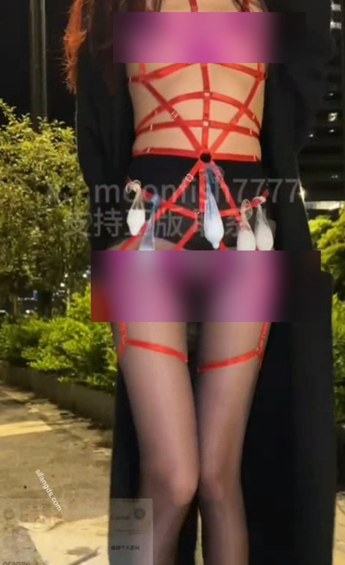 推特主播橙子@moonfish7777户外极限双片400M精品