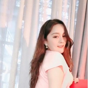 115盘笑笑视频合集34v25g太养眼了