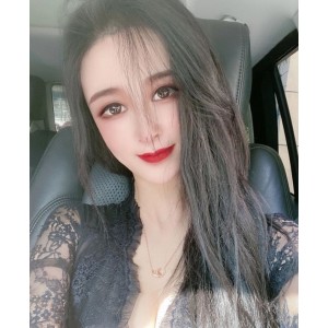 私人收藏蔓CC私拍影片1部1.86G,身材丰满曲线若隐若现