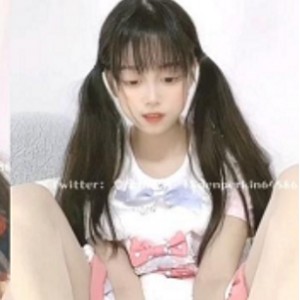 诱人要要饿晕了推特福利合集15部4.65GB太香了