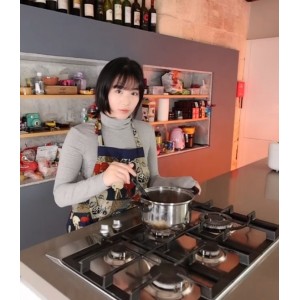 香蕉妹Obokozu健身私拍25v505G这谁顶得住