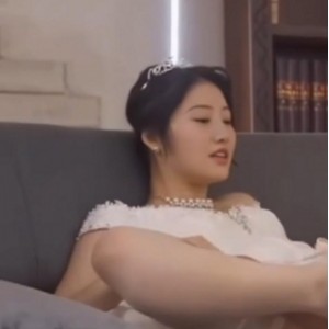 抖音景甜换脸门婚纱之夜1.9G真实到颤抖