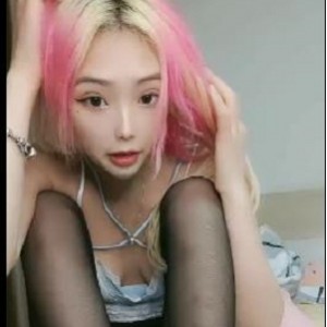 推特上官宝贝校园福利姬视频27部8.5G清纯学妹