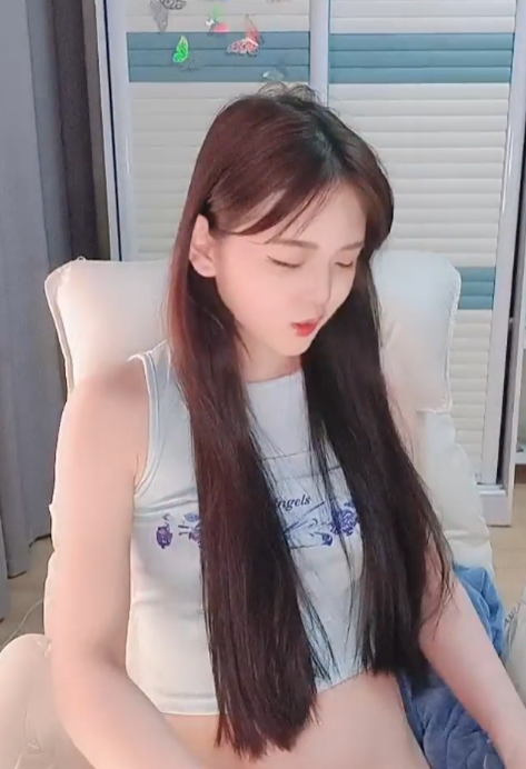 小懒猫JK黑丝热舞合集38部3.66G2025年浴室湿身