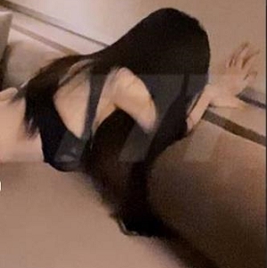 推特LuckyBaby维密黑丝高跟1V1.3G劲爆三人行