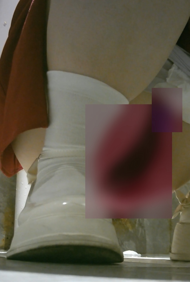 草榴红裙女厕拍摄实况15部176MB绝密展示