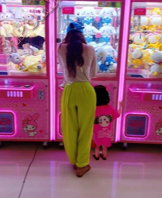 官琪91丰满大罩杯多段视频5P合集342m超劲爆