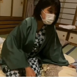 火辣18岁孕妇温泉旅馆互动自制合集30部150G