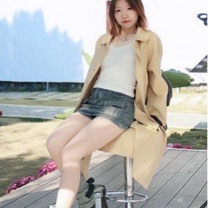 1.51G私密社群9月5位美女泄密展示太勾人