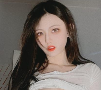 推特粉嫩狐狸小妖LUCKYYCXYHLXY热舞1V300M颜值炸裂