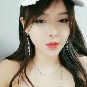 推特唐泽雪蜜桃臀福利视频271部99G诱人珍藏版