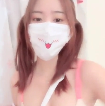 可爱双马尾女仆口罩妹1V194M超会扭小蛮腰